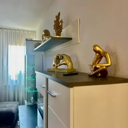 Central Buhl Apartment *