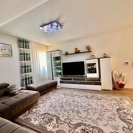Central Buhl Apartment *