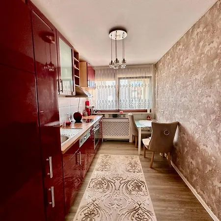 Central Buhl Apartment * بوهل